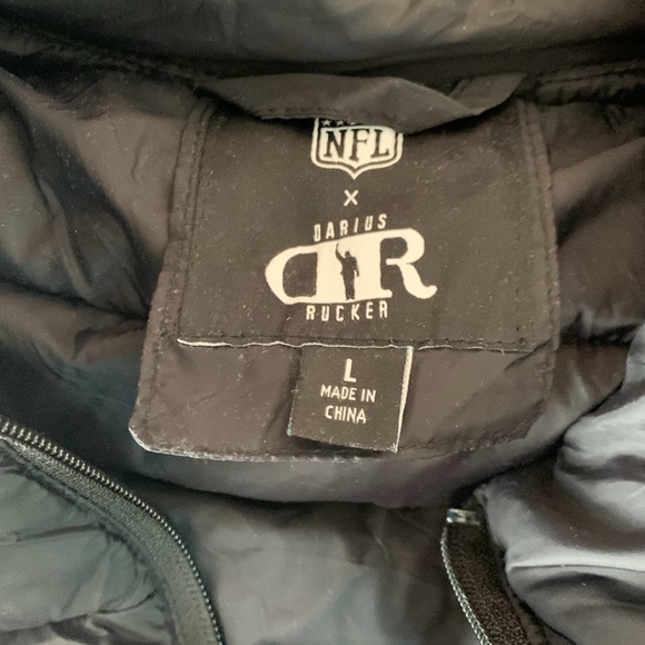 Dallas Cowboys Puffy Vest - Picture 4 of 5